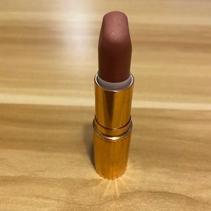 Charlotte Tilbury Very Victoria Lipstick